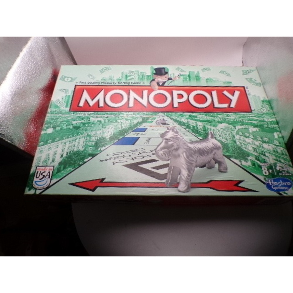 Hasbro Monopoly Board Game Classic Property Trading Game with‎ Cat Token 2013